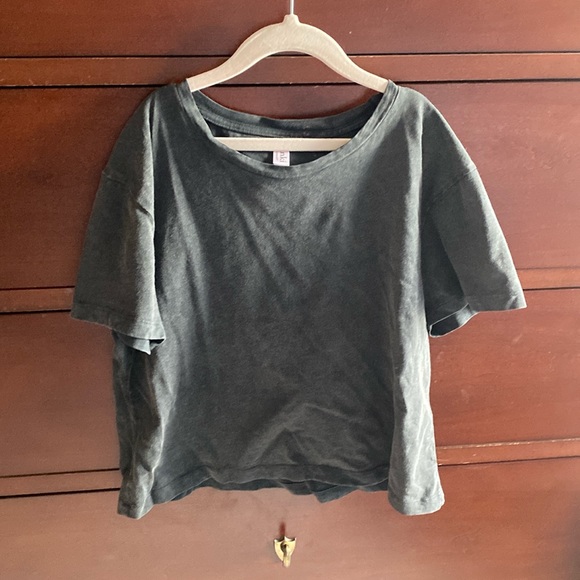 Girls black t-shirt, size 10. - Picture 1 of 2